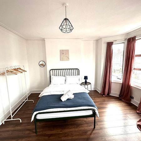 Charming, Renovated Residence In Willesden Green Londyn Zewnętrze zdjęcie