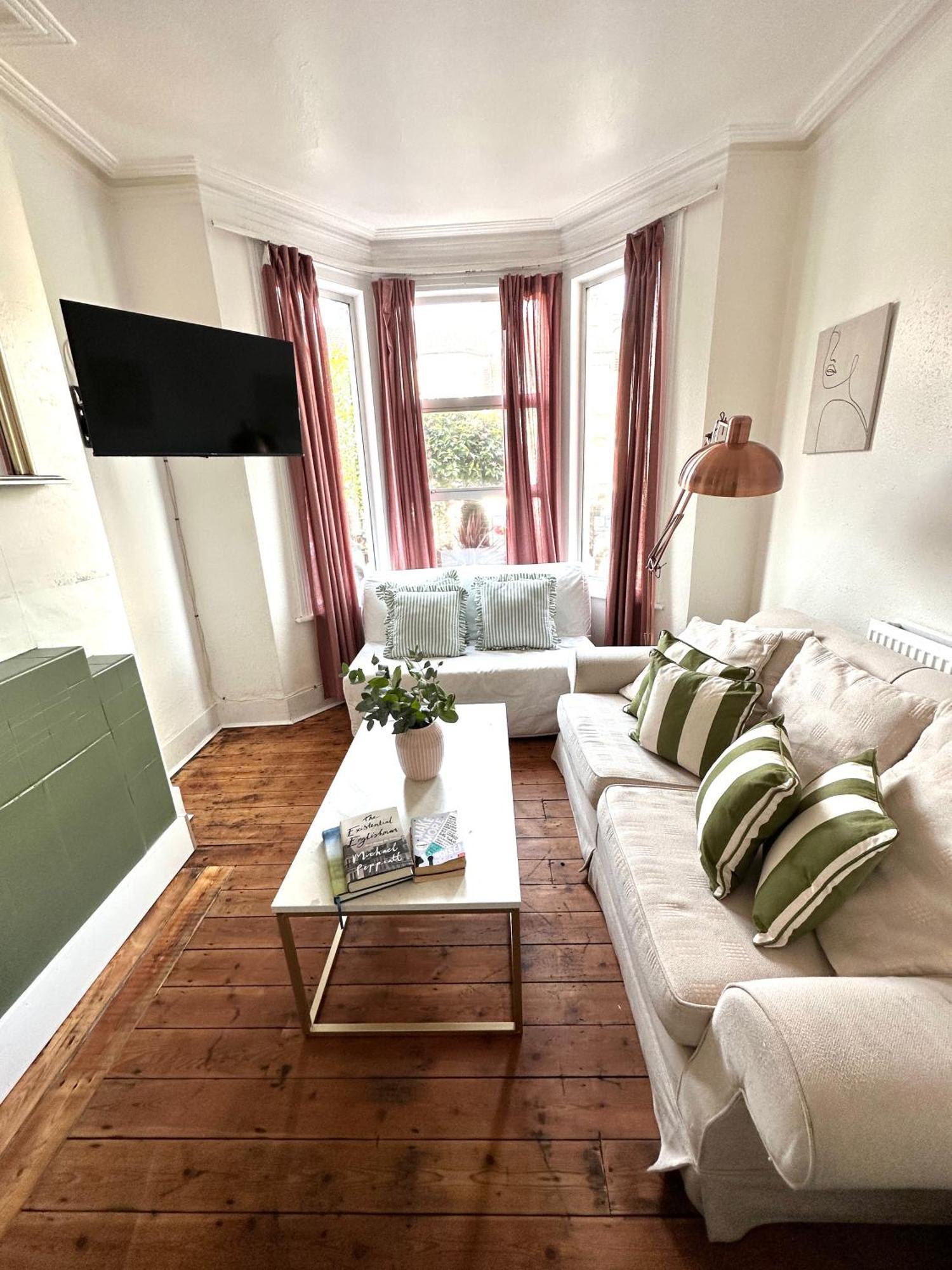 Charming, Renovated Residence In Willesden Green Londyn Zewnętrze zdjęcie