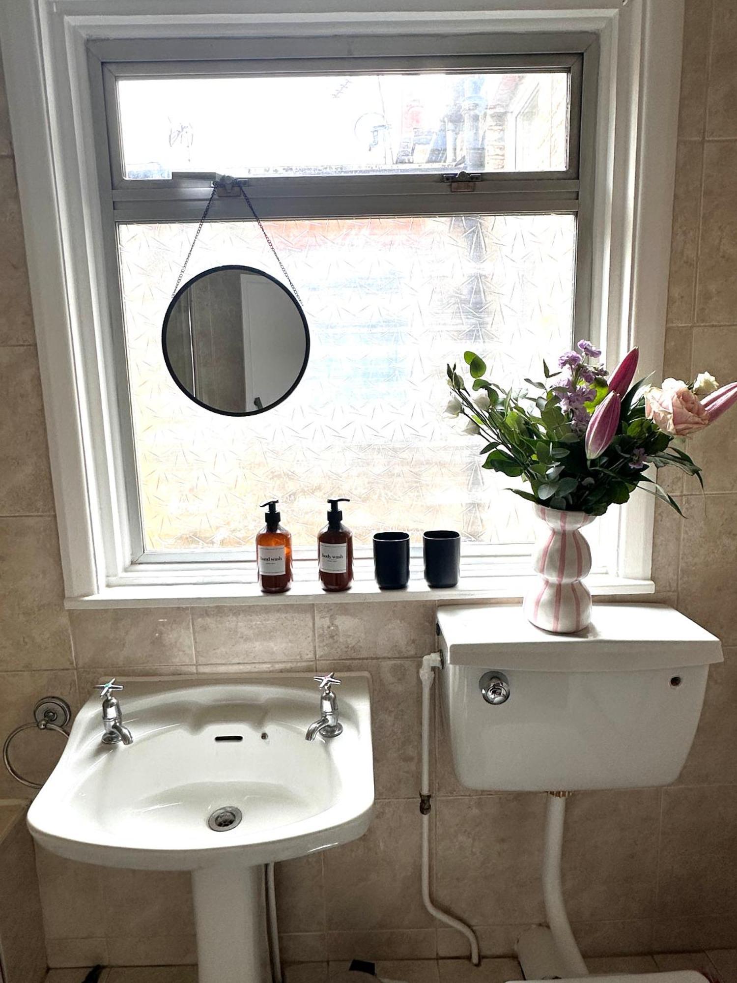 Charming, Renovated Residence In Willesden Green Londyn Zewnętrze zdjęcie